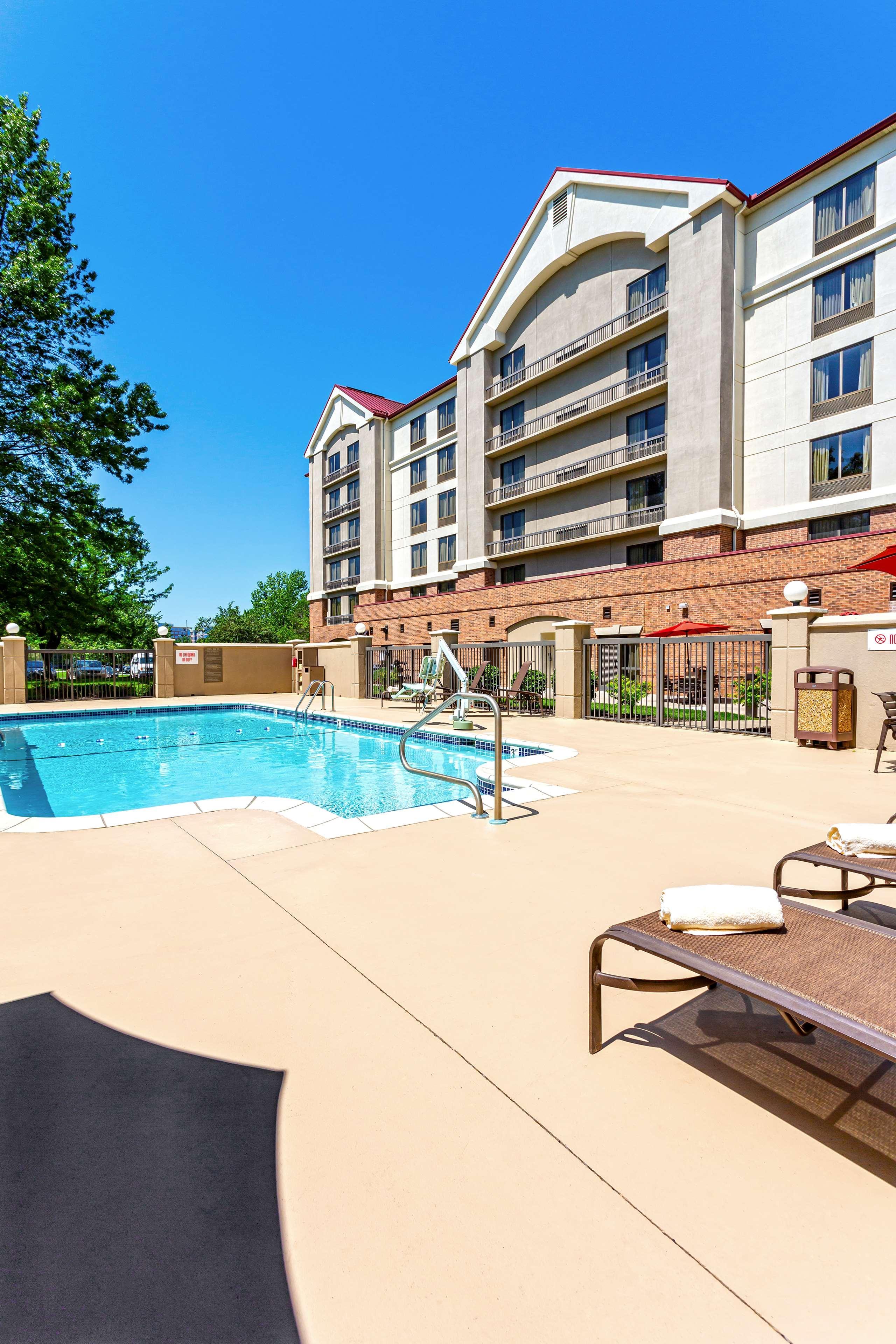Hyatt Place Kansas City/Overland Park/Convention Center מראה חיצוני תמונה