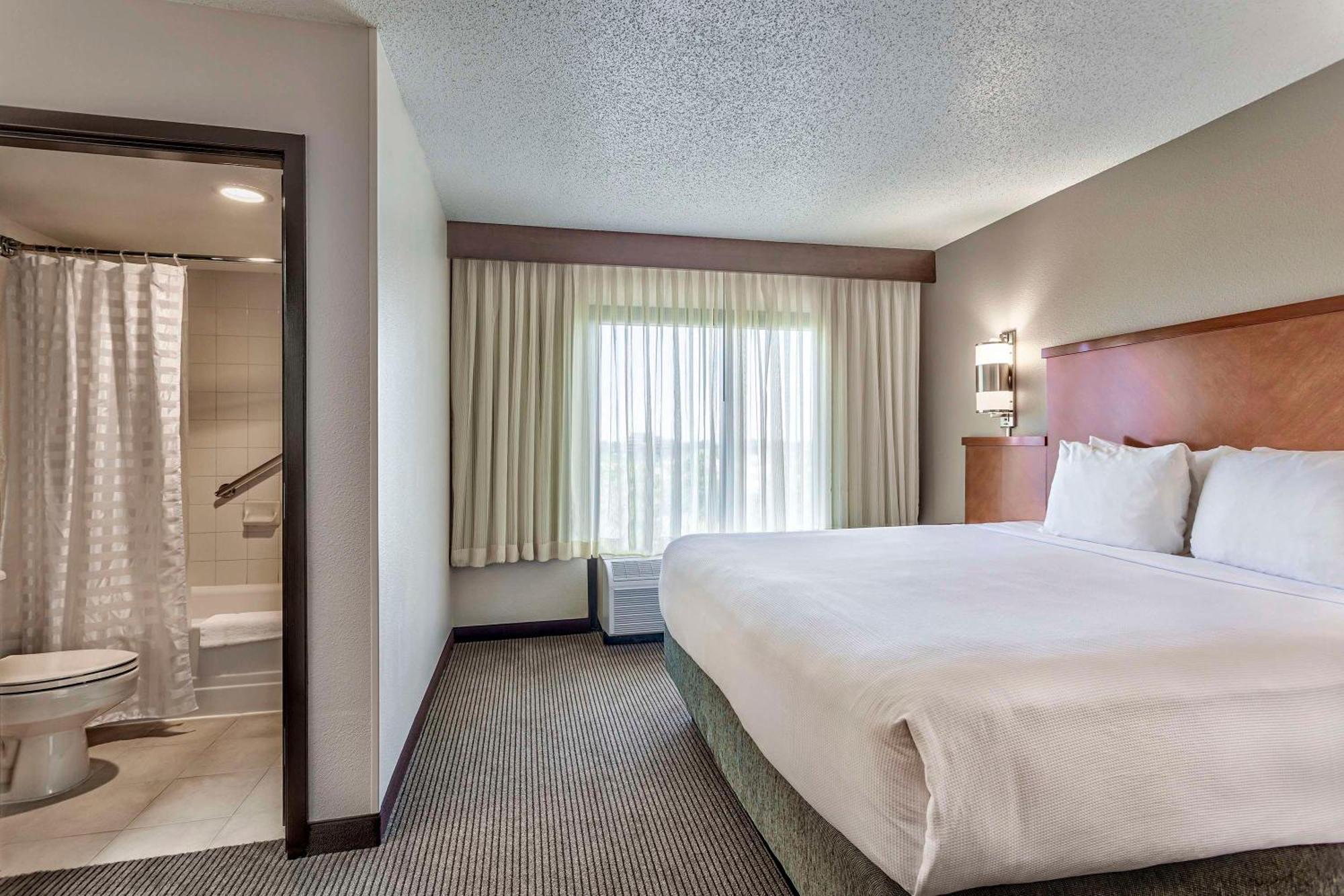 Hyatt Place Kansas City/Overland Park/Convention Center מראה חיצוני תמונה