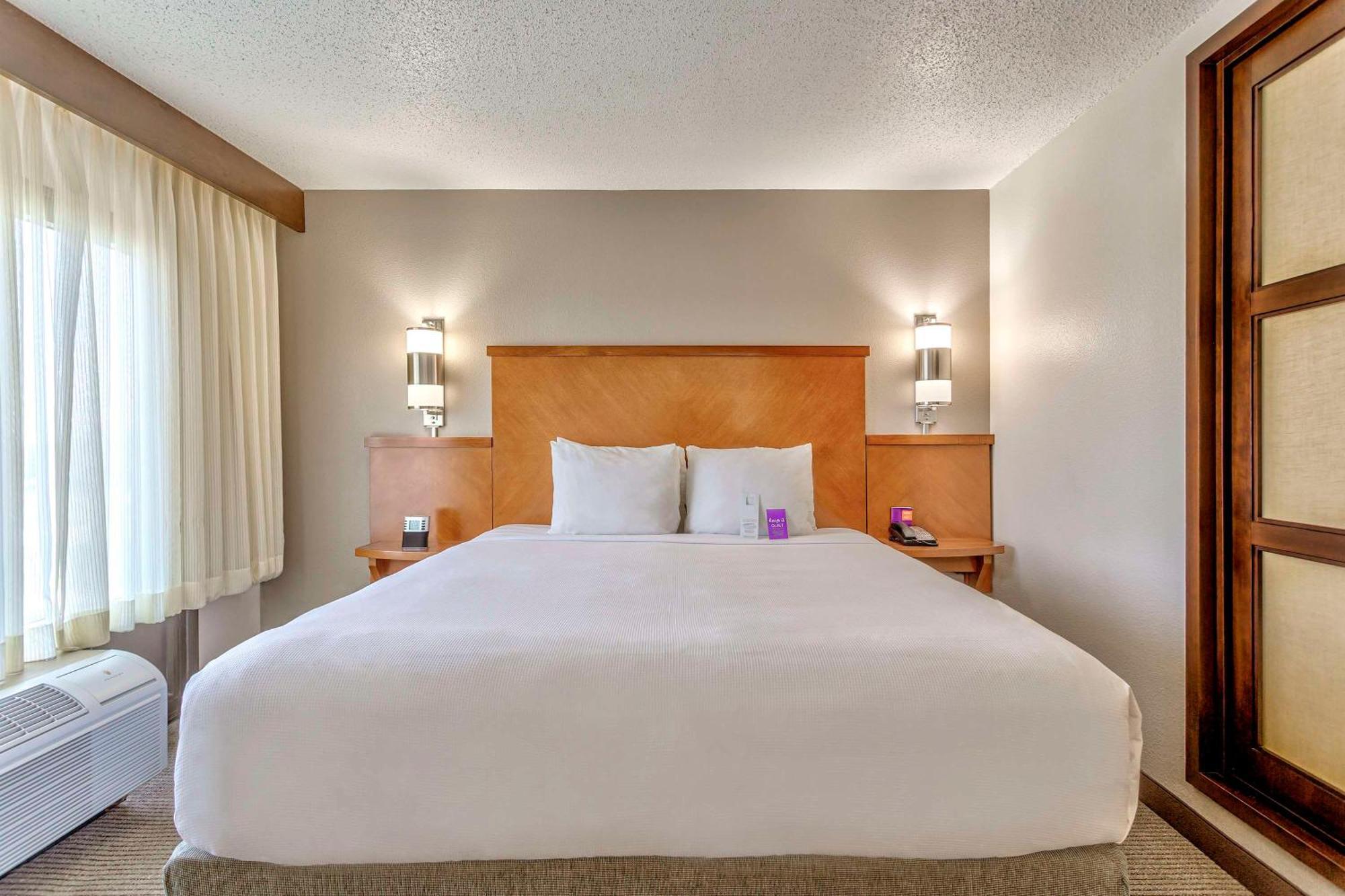 Hyatt Place Kansas City/Overland Park/Convention Center מראה חיצוני תמונה