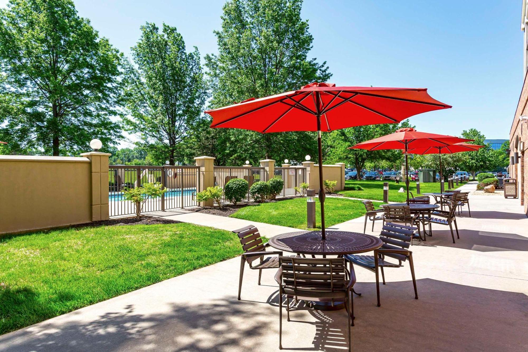 Hyatt Place Kansas City/Overland Park/Convention Center מראה חיצוני תמונה