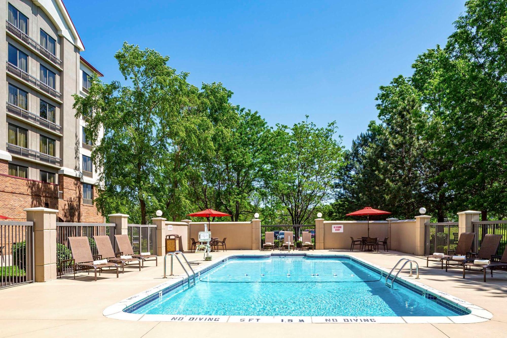 Hyatt Place Kansas City/Overland Park/Convention Center מראה חיצוני תמונה