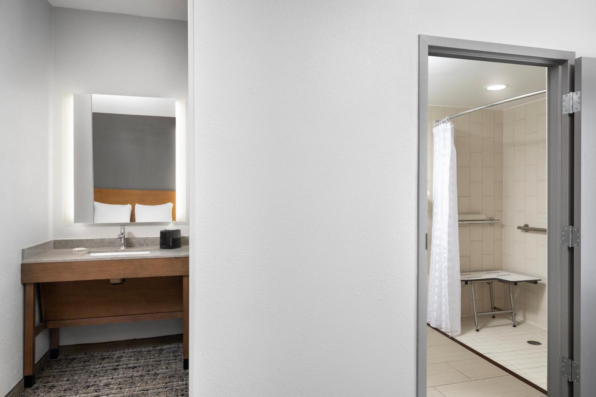 Hyatt Place Kansas City/Overland Park/Convention Center מראה חיצוני תמונה